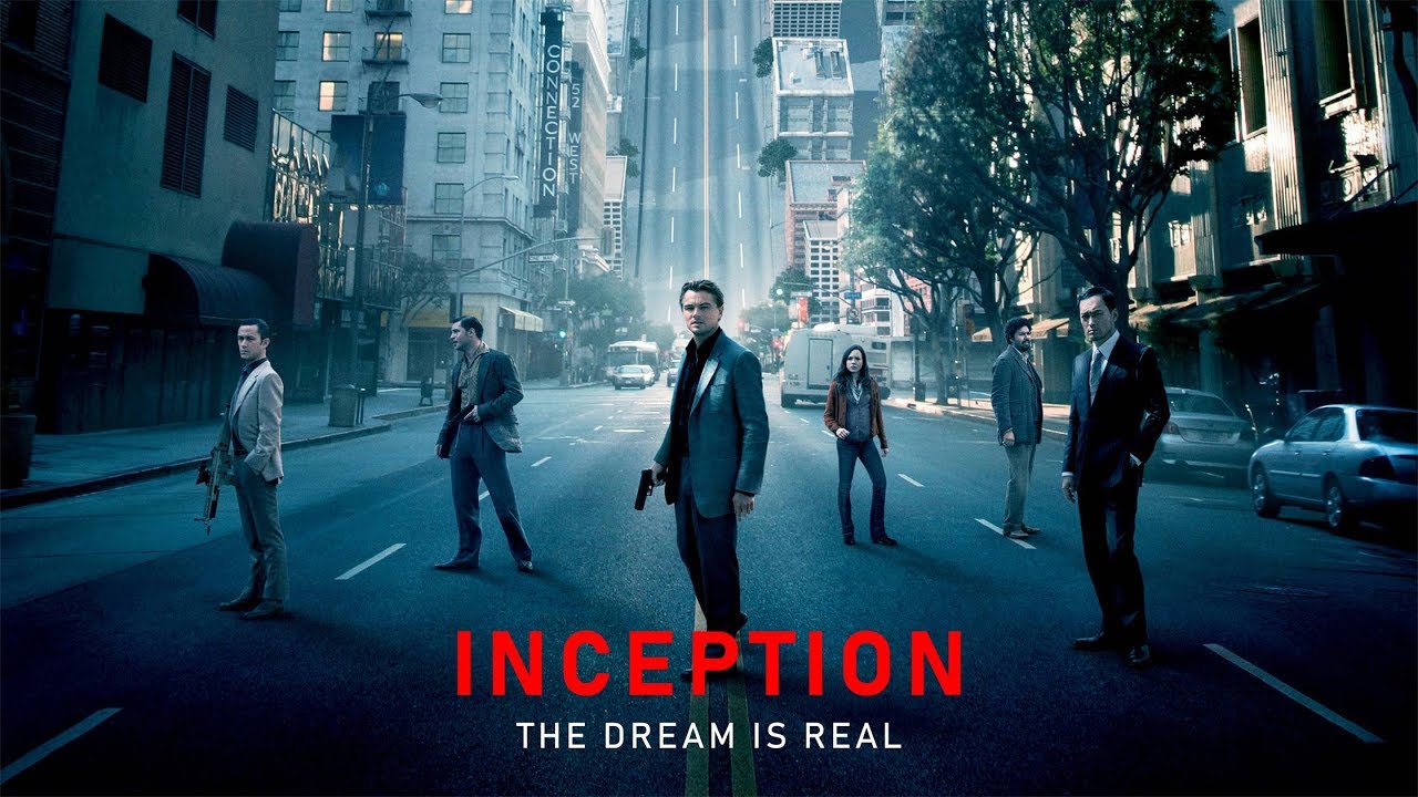 afbeelding voor de film Inception met alle hoofdrolspelers, waaronder Leonardo DiCaprio en Ellen Page, op een verder lege straat in een grote stad.